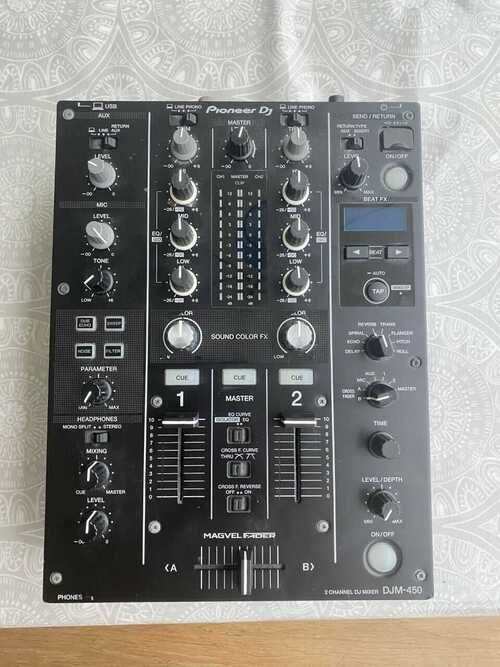Pioneer DJ DJM-450 Mixer. In great condition , works perfectly