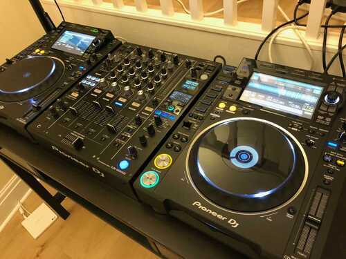 Pioneer DJ CDJ2000NXS2 (Pair) Bought New in Late April 2020 - Inc. Decksavers