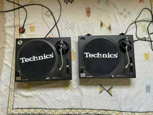 Technics SL-1210MK2 Turntable - Black X2