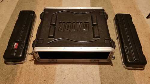 Gator 2U amplifier rack flight case good condition