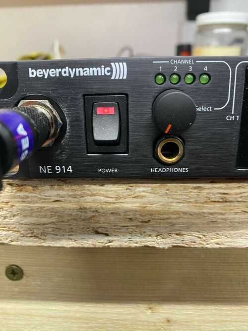 Beyerdynamic NE914 4 Channel Receiver Wireless Mic 575-646