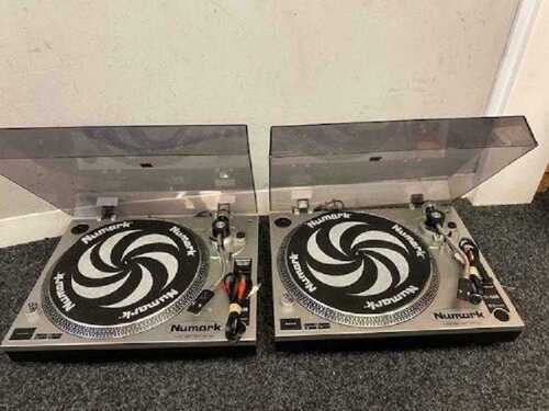 Numark TT-1520 Direct Drive Turntables - Pair