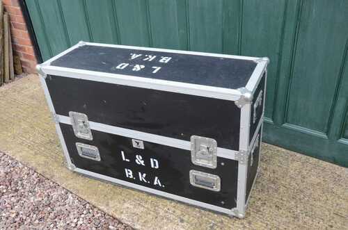 Flight Case Large originally for TV with foams NSP brand