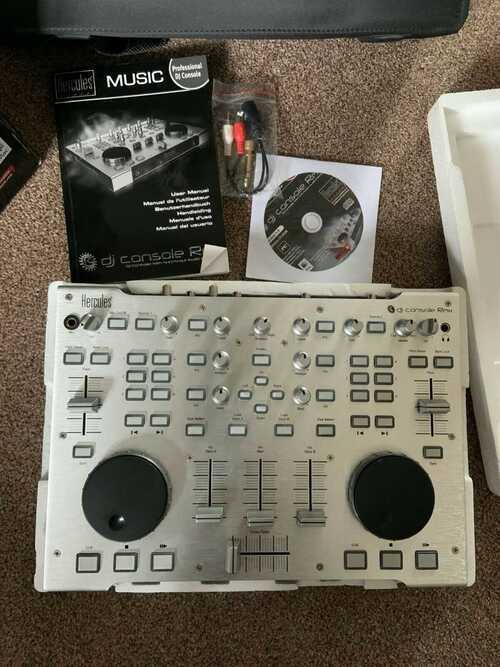 Hercules RMX DJ Console Silver