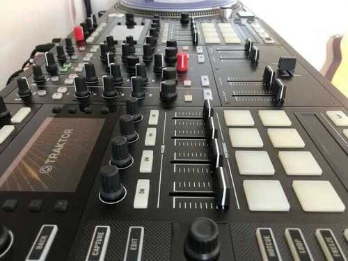 Native Instruments Traktor Kontrol S8 and UDG carry case + Decksaver cover in VGC