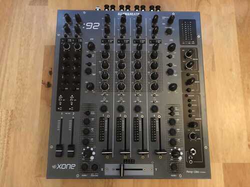 Allen and Heath Analogue :Xone 92 Mixer And Pioneer Interface 2.