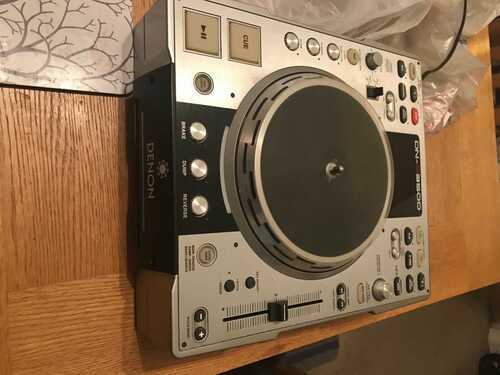 Denon DNS 1200 Cd/mp3 deck