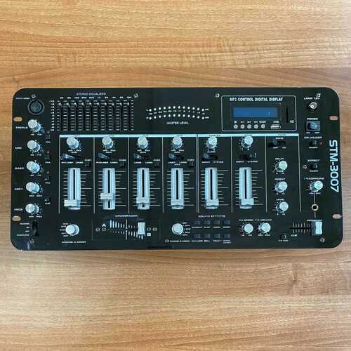 Skytec STM-3007 6-Channel Mixer 19