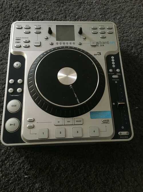 Stanton C.314 | C134 DJ CD/MP3 Mixer DJ Turntable Stanton C.314 Tabletop CD Play