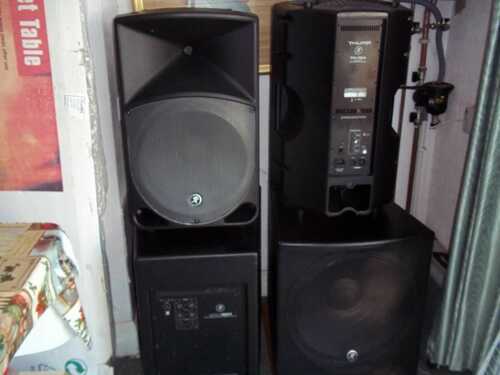 mackie active speakers and sub set