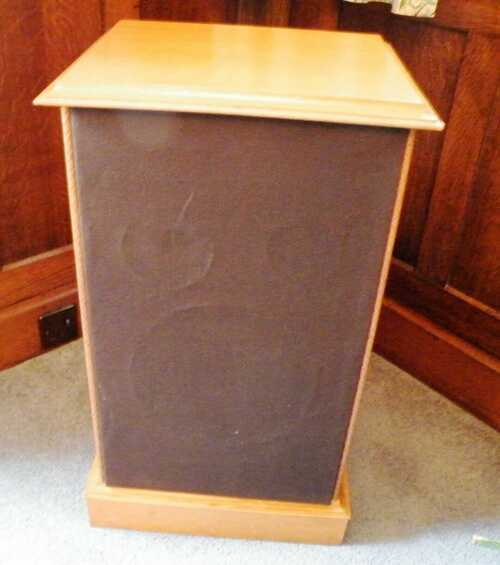 Beautiful Pair of Floor standing 3 Way Hi-Fi speakers in polished Light Oak.