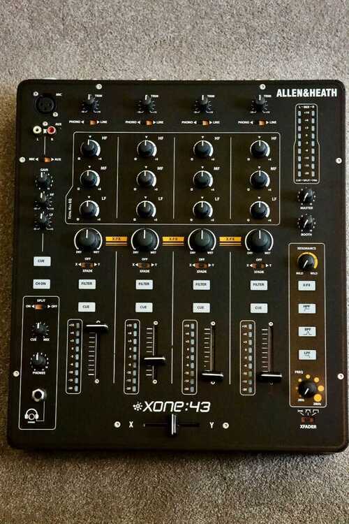 Allen and Heath Xone 43 4 Channel Analog DJ Mixer in good condition