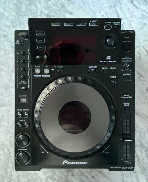 2 x Pioneer CDJ900 (+ free AllenHeath Xone22, 2 Yamaha HS5) - Perfect conditions