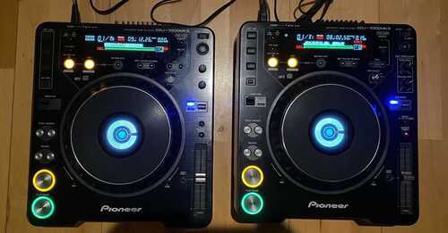 Pioneer CDJ 1000 Mk3 Turntable x 2 (Pair). Great working condition!