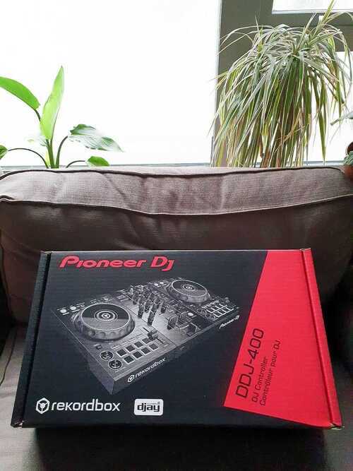 Pioneer DDJ-400 2-Channel DJ Controller - New and Sealed. Black colour.