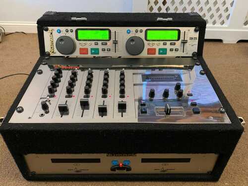 Numark Pro Dual CD Player CDN-32S and Vestax Pro Mixing Controller PMC-15 MK 2