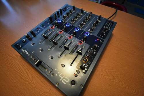 Allen and Heath XONE42 Mixer 4 channels