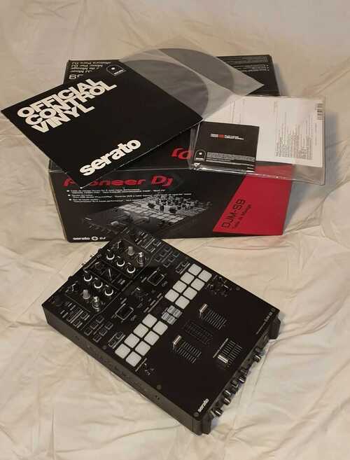 Pioneer DJM-S9 Mixer with Original Box/Manuals 2 x New Control Vinyl