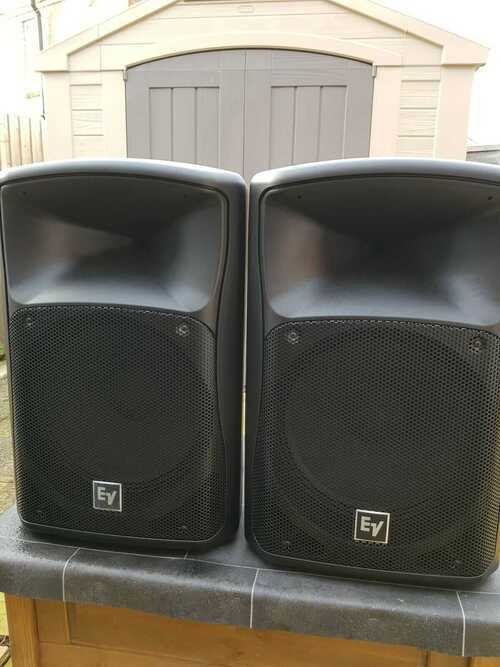 EV  ZX4 pa speakers with covers in excellent condition.