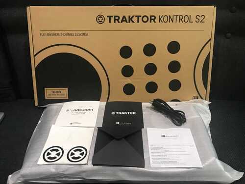 Native Instruments Traktor Kontrol S2 MK3 Professional USB DJ Controller (Boxed)