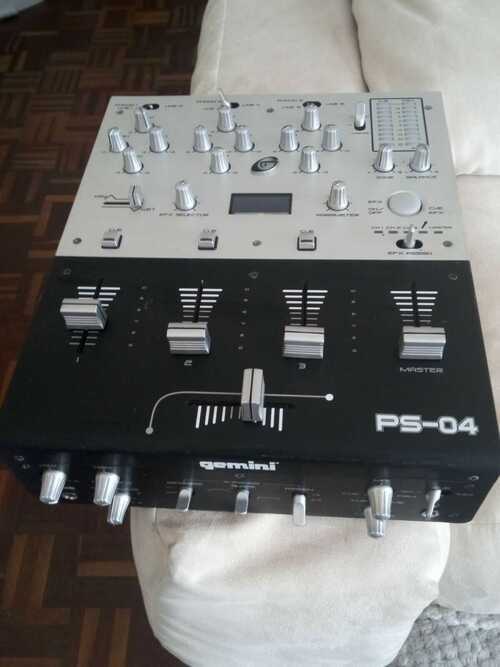 Gemini PS-04 professional DJ mixer 3 channel. 10 inch DSP effects