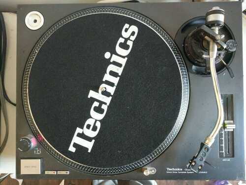 Technics SL 1210 MK2 Turntable Deck with Shure M44G