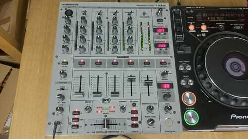 Behringer DJX700 Mixer (Faders Cleaned)