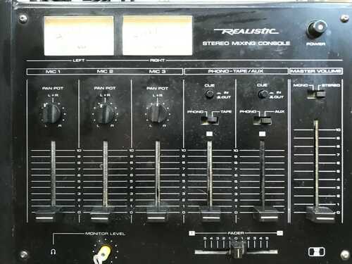 Mixer - DJ - Realistic 32-1200B