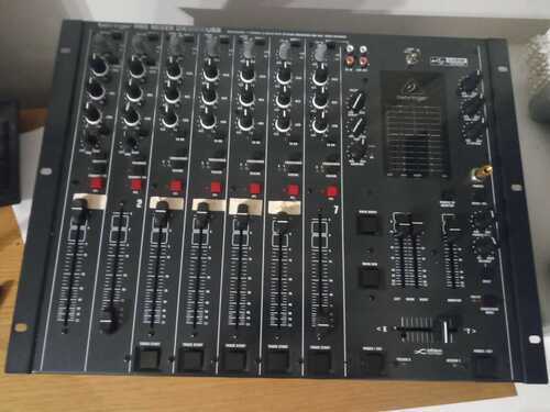 Behringer DX2000USB 7 Channel DJ Pro Mixer (DJ or BAND?)  MILTON KEYNES