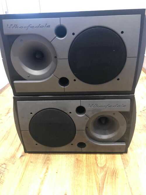 2 x Whalfedale 3190 - 350W 4 Ohm Baker Effect full range speakers