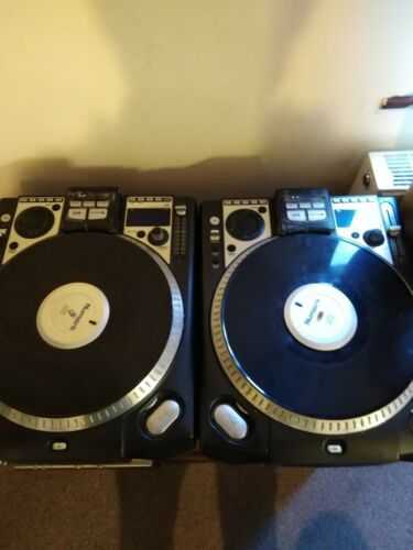 2 X Numark Cdx Cdjs
