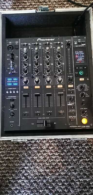 Pioneer djm 850k 4 channel DJ mixer, Black, serviced