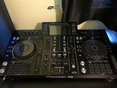 Pioneer XDJ-RX2 All-in-One DJ System for Rekordbox (Great condition)