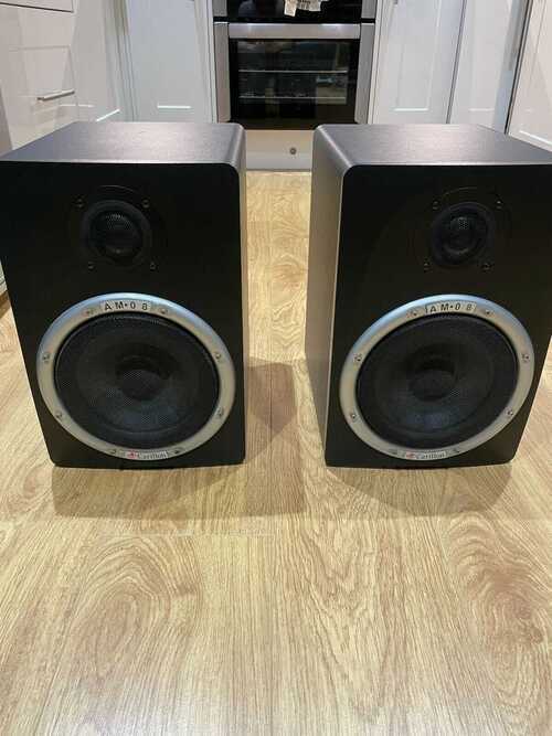 Carillon AM-05 Active Studio Monitor Speakers, used.