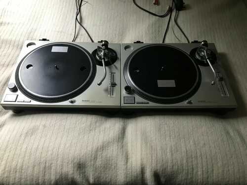 2 x Technics SL-1200MK2 Turntables + Lids - Rare DJ Deck - 1200 - 1210