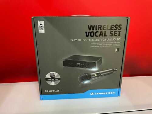 Sennheiser XSW1-835 GB Handheld System with E835 Cardioid Txmitter CH70