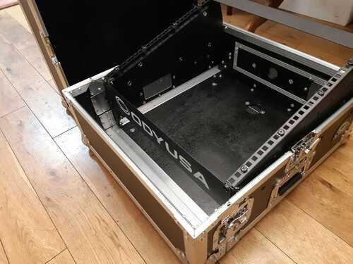 Odyusa/Odyssey FZ1004 flight case