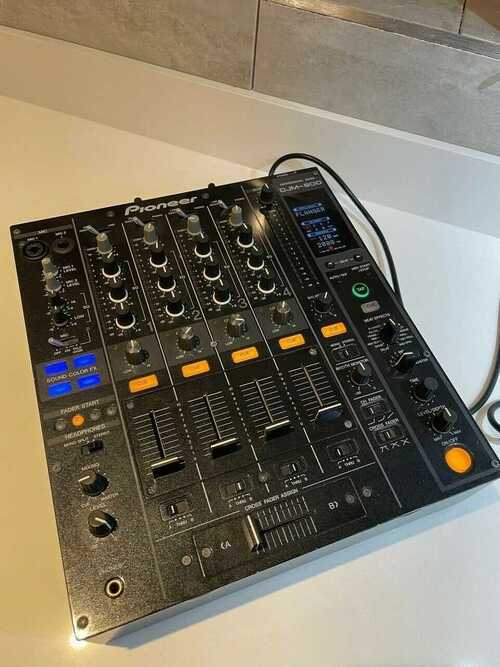 Pioneer DJM800 great condition