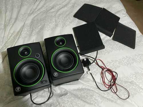 Mackie CR4 Studio Speaker (Comes On But No Sound - For Repair/Parts Only)