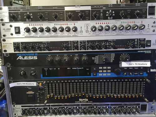 Effects Rack with Equipment