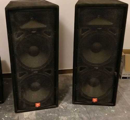 Pair of JBL JRX100 Speakers