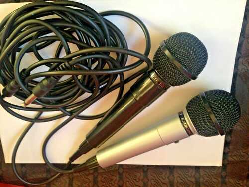 Pair of The singing machine microphones