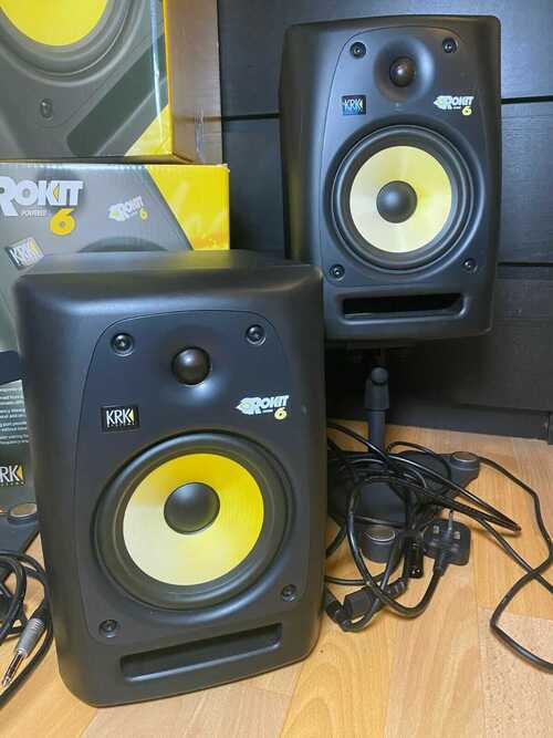 KRK Rokit 6 RPG2 Active Studio Monitors Plus Stands