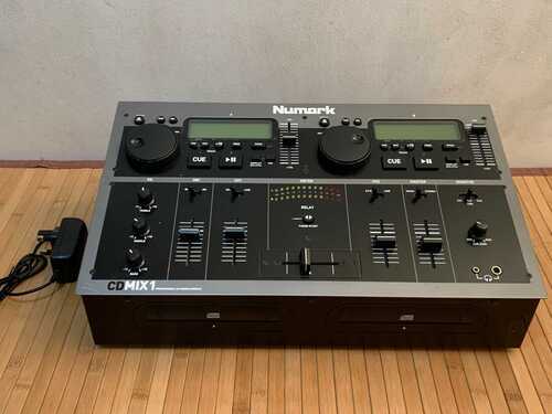 Numark CDMIX1 Dual CD Performance System