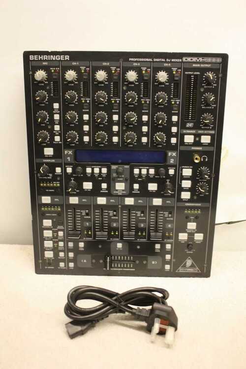 BEHRINGER DDM 4000 4-CHANNEL DIGITAL DJ MIXER DUAL FX