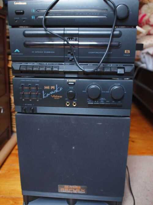 Goodmans Boogie Box Karaoke Machine