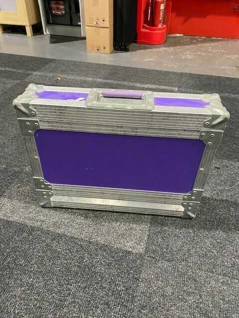 flight case used. Medium sized. Heavy duty