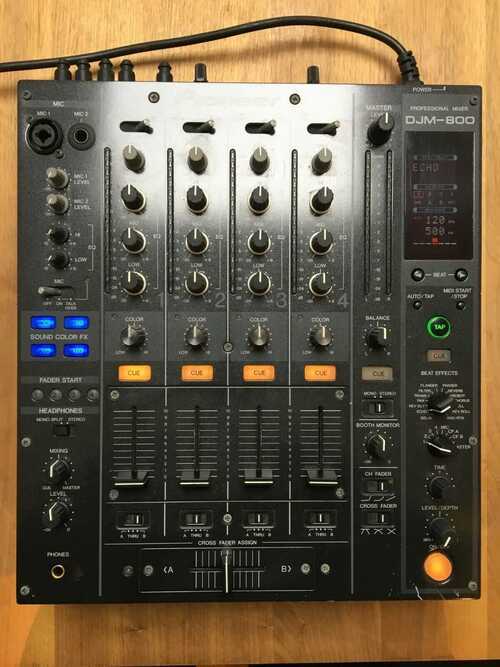 Pioneer DJM800 DJ Mixer In Excellent Condition