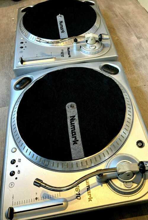 2 X NUMARK TT1610 TURNTABLES (PAIR) BOXED and NEW BELTS -12