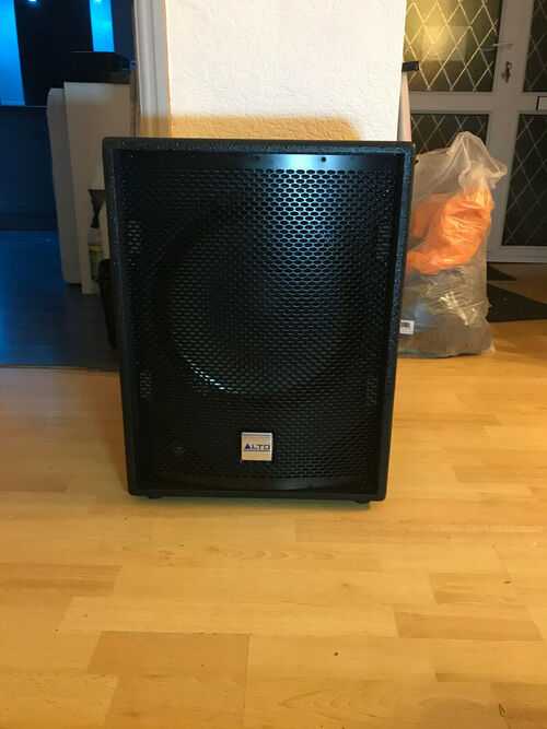 ALTO TS215s ACTIVE SUB 1200watt PEAK 600 CONTINUOUS NEW CONDITION